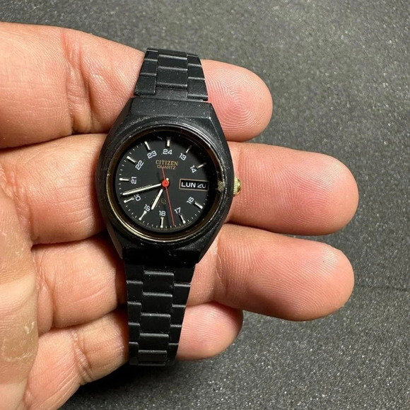 Citizen CQ Quartz Ladies Watch Black  Day Date For Parts Or Repair 3609-899431 - Picture 1 of 10